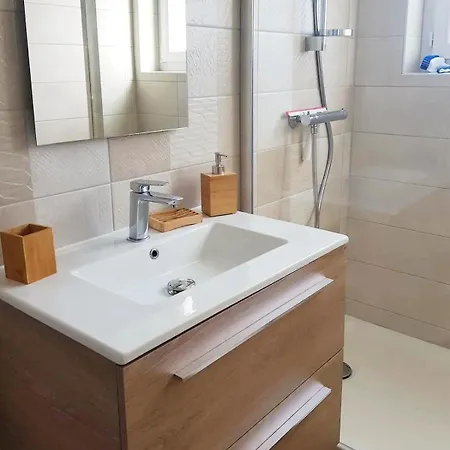 Charmante Maison De Avec Jardin Casa de Férias Guingamp